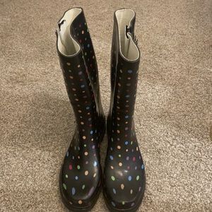 Polka dot rain boots